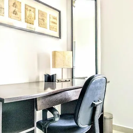 Large Apt In Apartament Pembroke